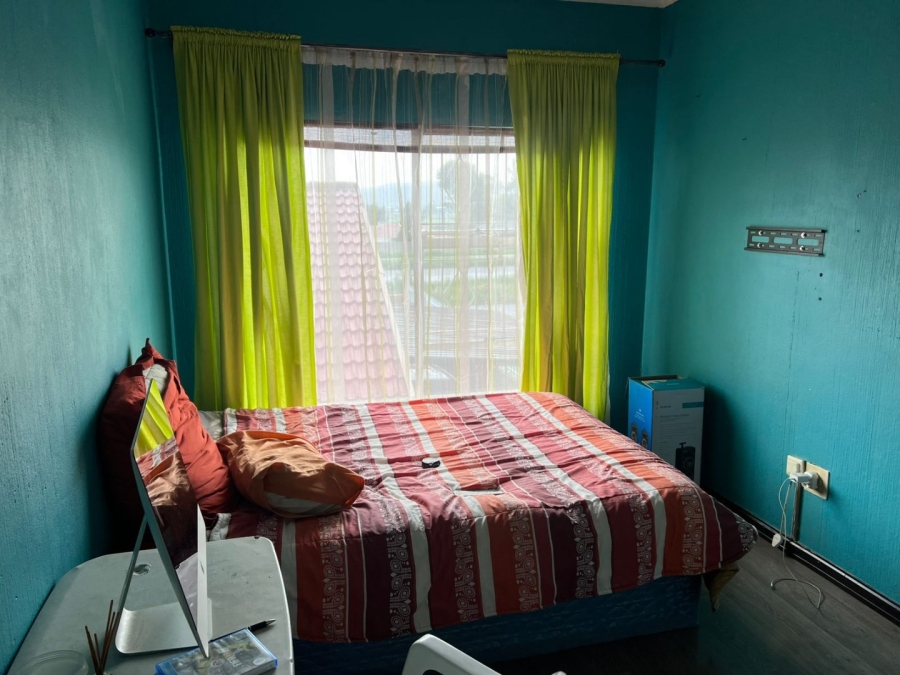 To Let 4 Bedroom Property for Rent in Kibler Park Gauteng