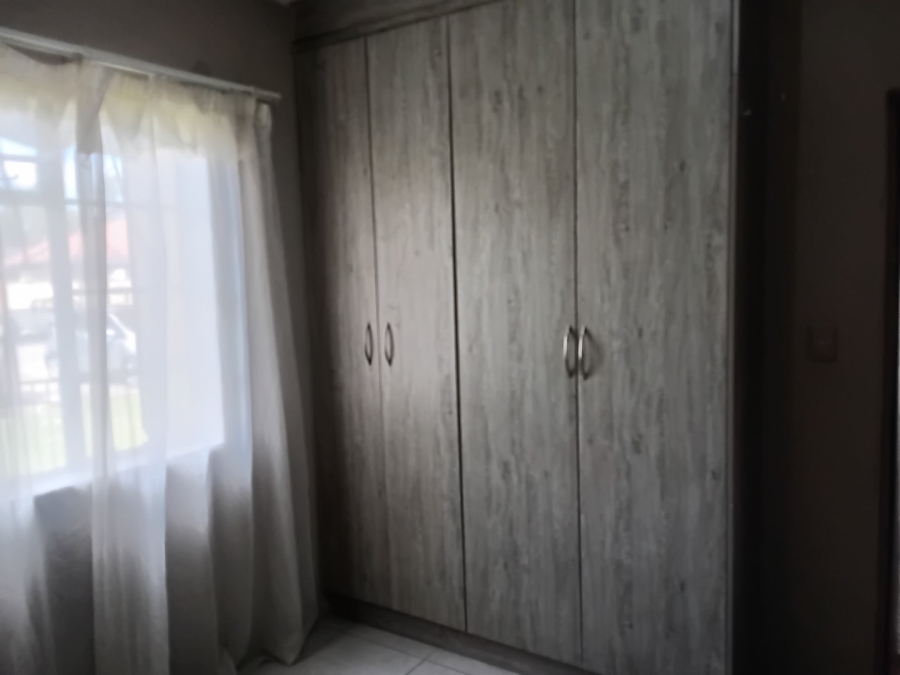 2 Bedroom Property for Sale in Comet Gauteng