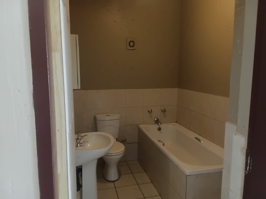 2 Bedroom Property for Sale in Comet Gauteng