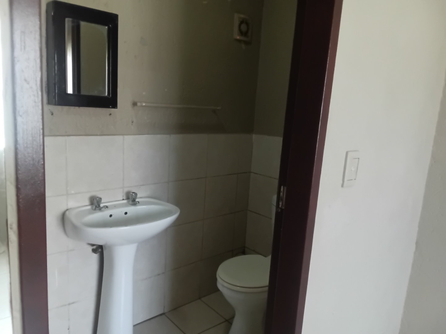 2 Bedroom Property for Sale in Comet Gauteng