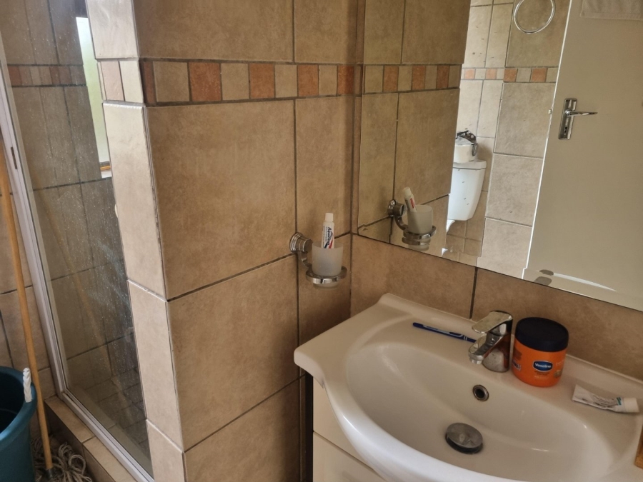 1 Bedroom Property for Sale in Oukraal Estate Gauteng
