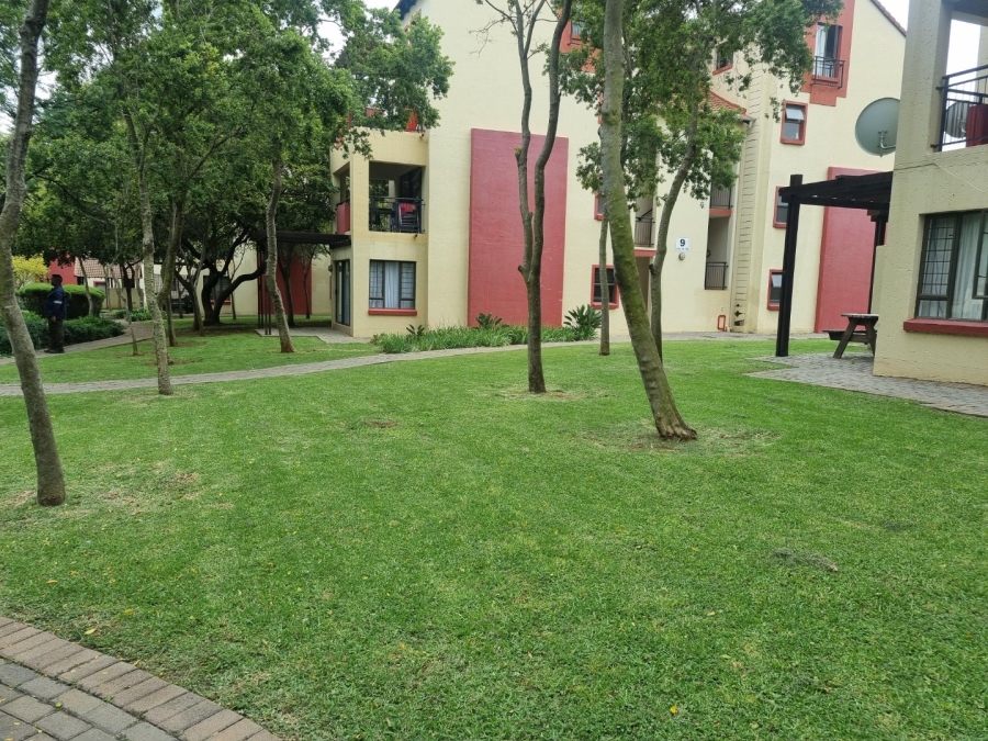 1 Bedroom Property for Sale in Oukraal Estate Gauteng