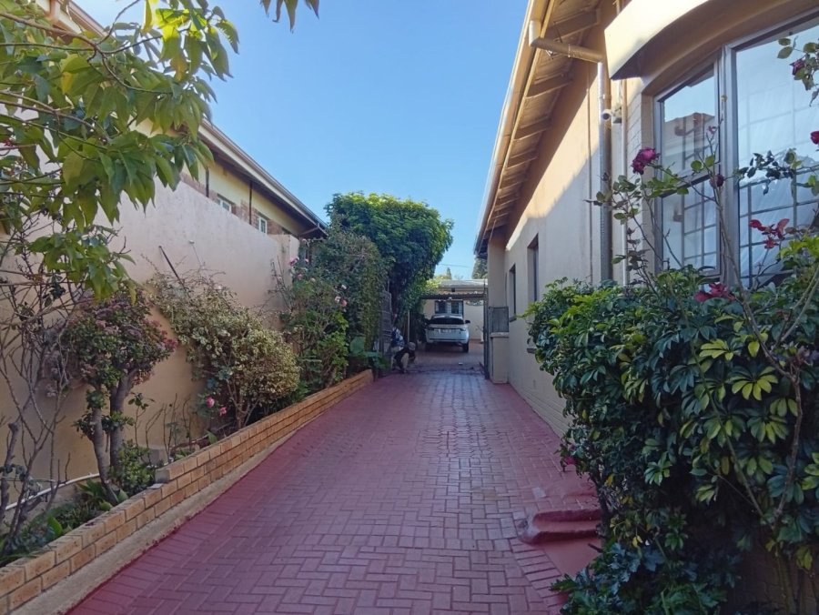 4 Bedroom Property for Sale in Orange Grove Gauteng