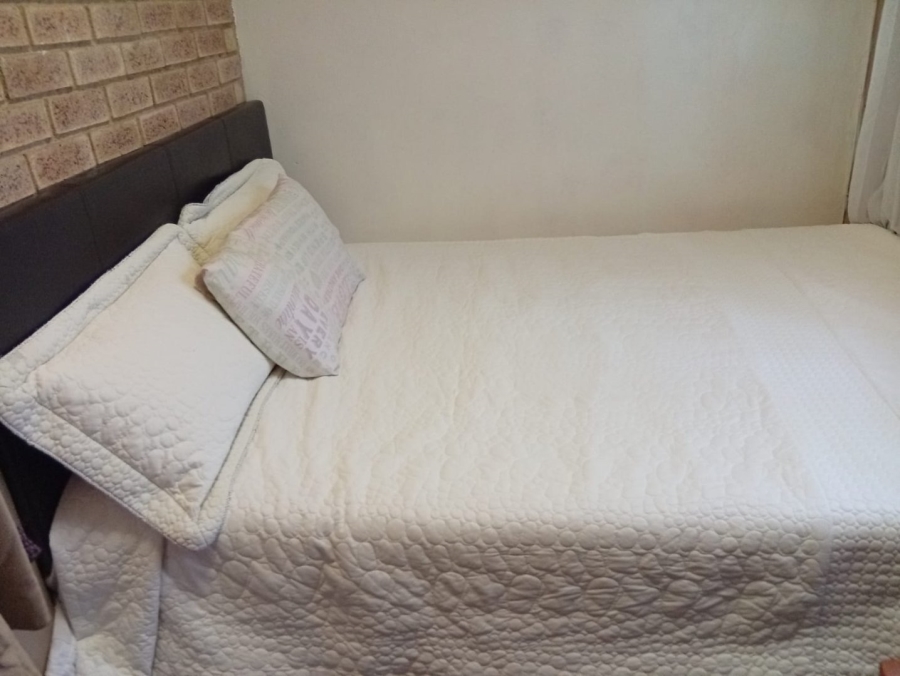 4 Bedroom Property for Sale in Orange Grove Gauteng