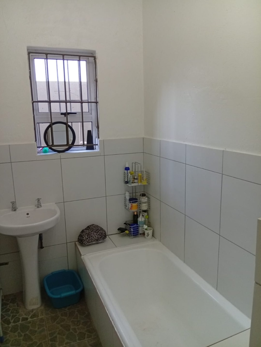 4 Bedroom Property for Sale in Orange Grove Gauteng