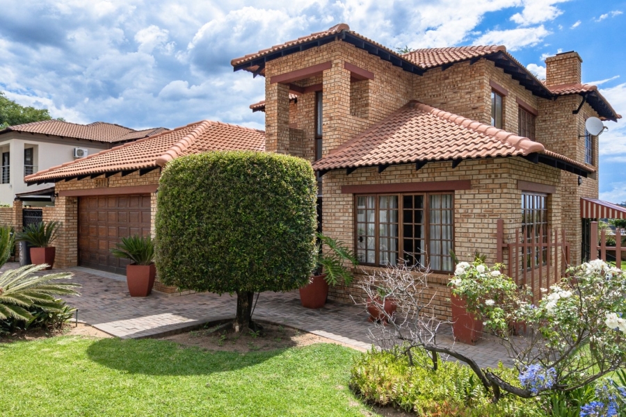 4 Bedroom Property for Sale in Amberfield Manor Gauteng