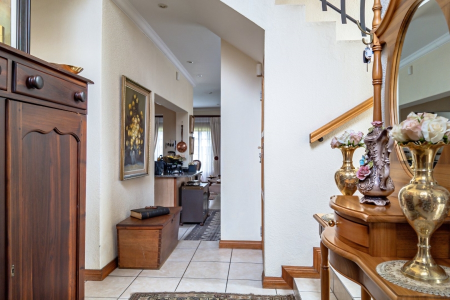 4 Bedroom Property for Sale in Amberfield Manor Gauteng