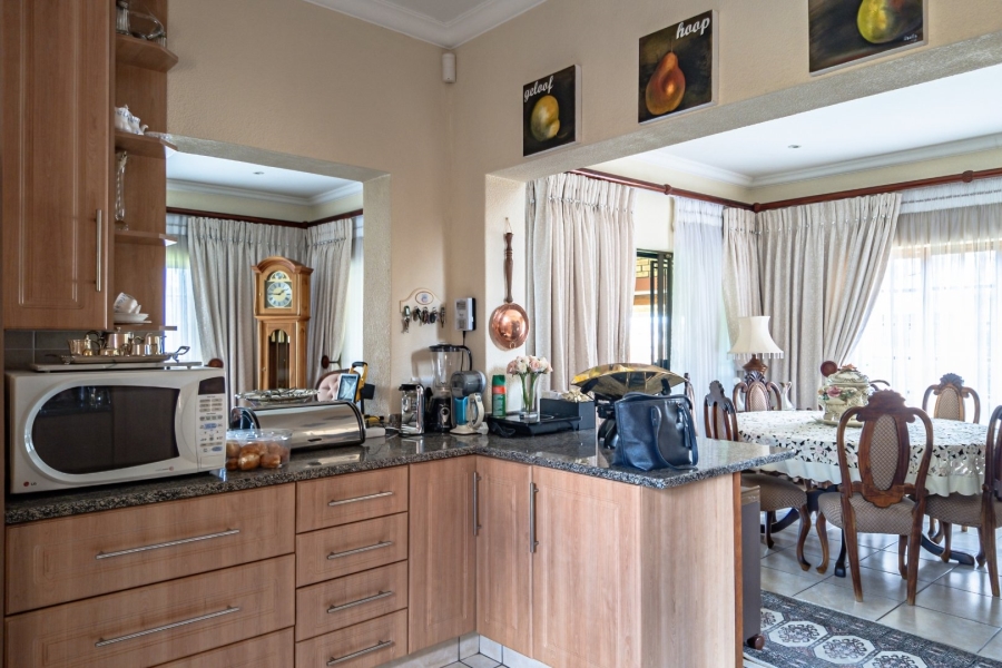 4 Bedroom Property for Sale in Amberfield Manor Gauteng