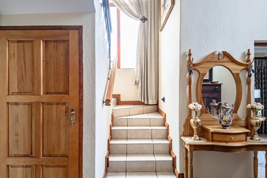 4 Bedroom Property for Sale in Amberfield Manor Gauteng