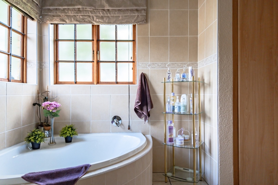 4 Bedroom Property for Sale in Amberfield Manor Gauteng