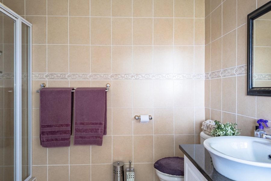 4 Bedroom Property for Sale in Amberfield Manor Gauteng