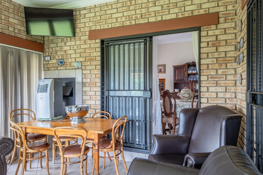 4 Bedroom Property for Sale in Amberfield Manor Gauteng