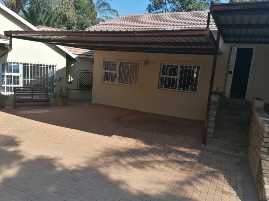6 Bedroom Property for Sale in Van Riebeeck Park Gauteng