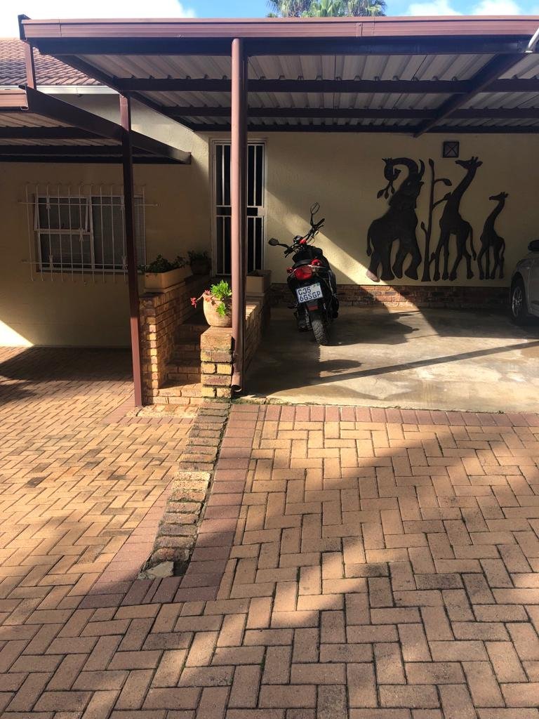 6 Bedroom Property for Sale in Van Riebeeck Park Gauteng