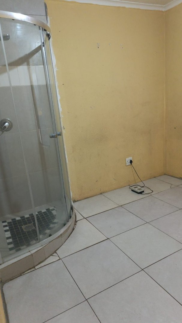 To Let  Bedroom Property for Rent in Rosslyn Gauteng