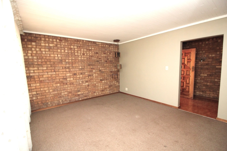 To Let commercial Property for Rent in Raslouw A H Gauteng