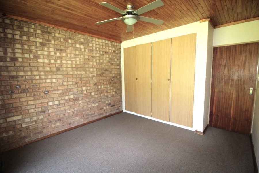 To Let commercial Property for Rent in Raslouw A H Gauteng