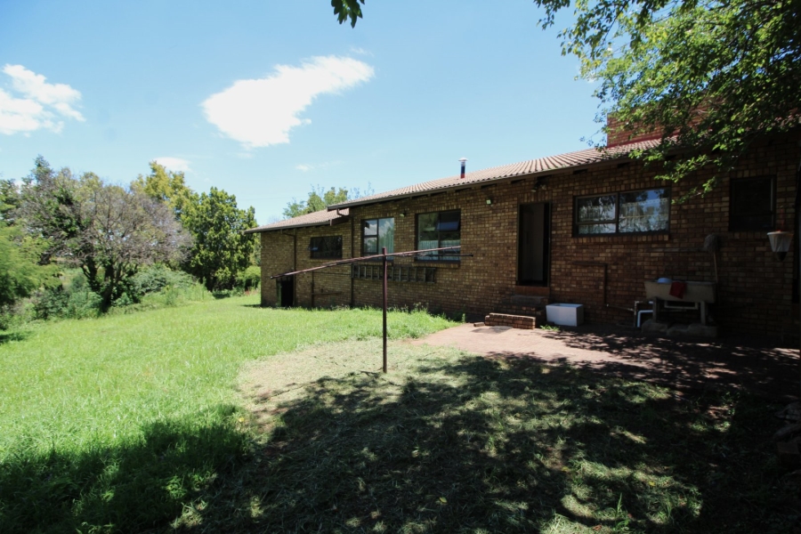 To Let commercial Property for Rent in Raslouw A H Gauteng