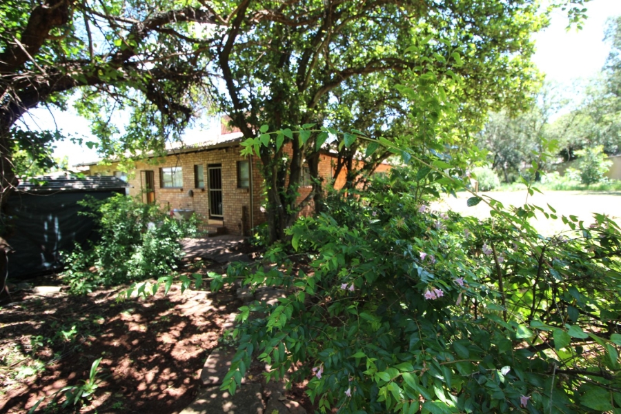 To Let commercial Property for Rent in Raslouw A H Gauteng