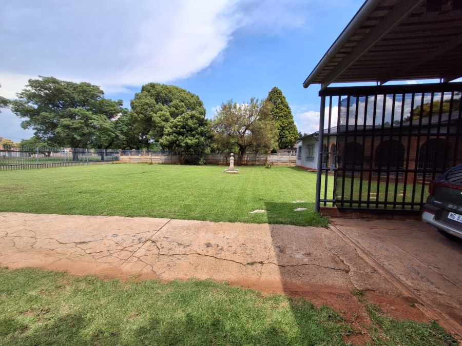 3 Bedroom Property for Sale in Daggafontein Gauteng