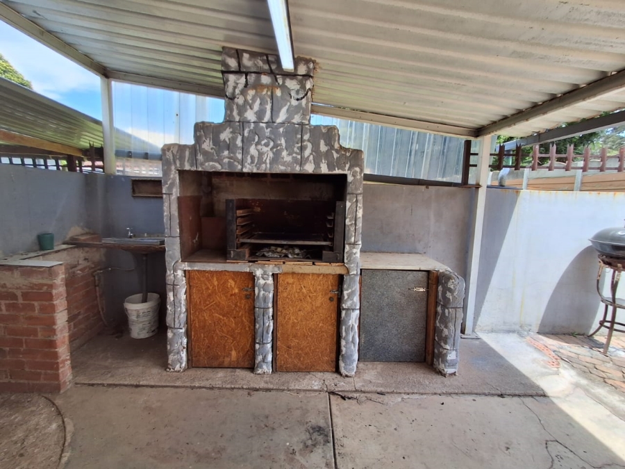 3 Bedroom Property for Sale in Daggafontein Gauteng