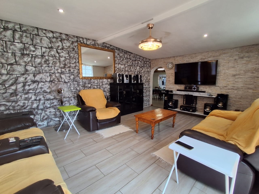 3 Bedroom Property for Sale in Daggafontein Gauteng