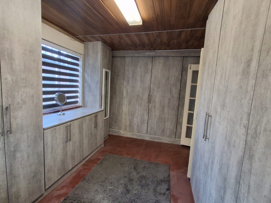 3 Bedroom Property for Sale in Daggafontein Gauteng