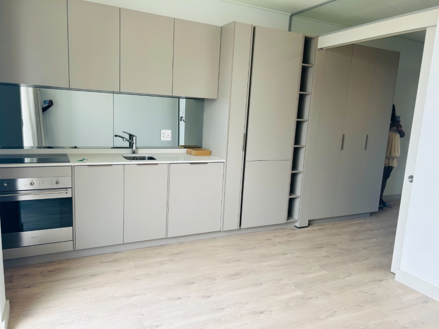 1 Bedroom Property for Sale in Rosebank Gauteng