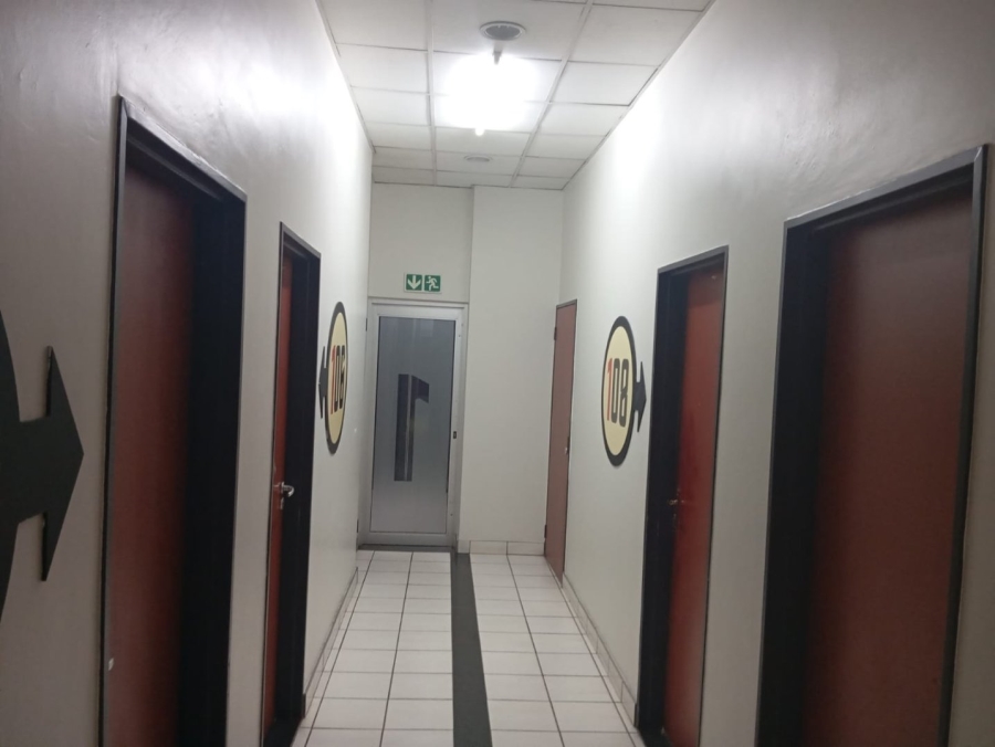 To Let 1 Bedroom Property for Rent in Braamfontein Gauteng