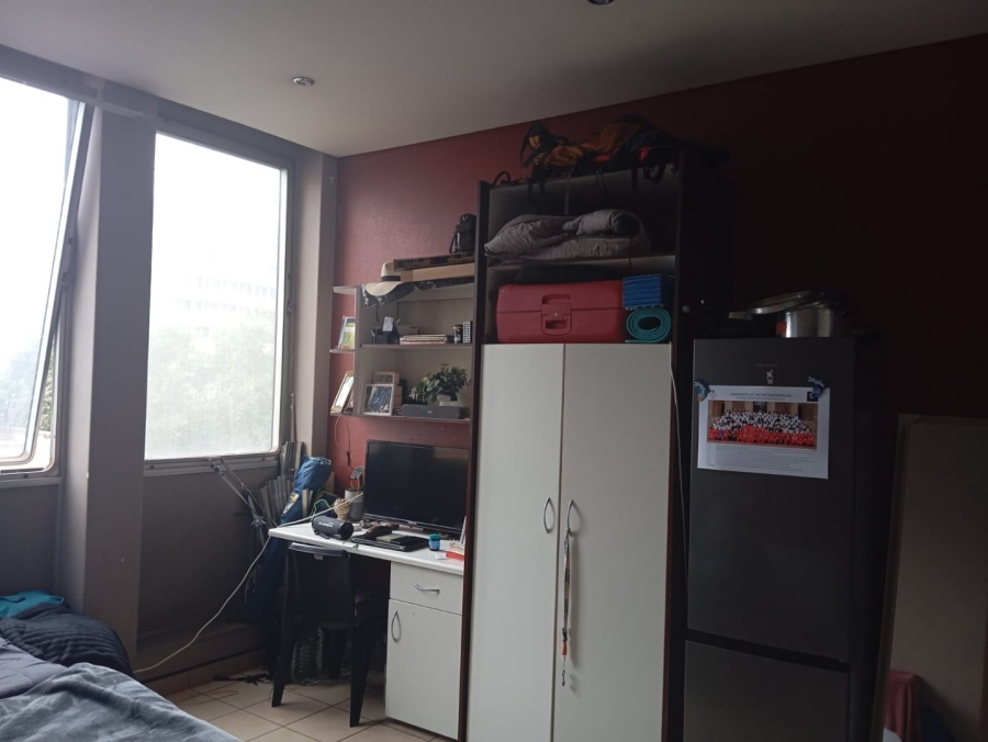 To Let 1 Bedroom Property for Rent in Braamfontein Gauteng