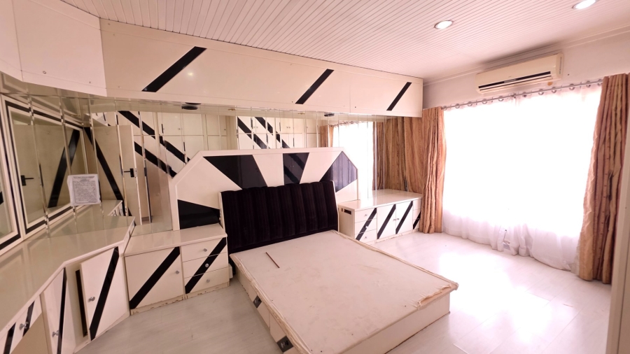 To Let 6 Bedroom Property for Rent in Laudium Gauteng