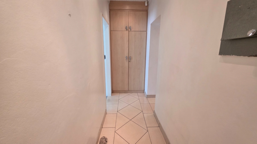 To Let 6 Bedroom Property for Rent in Laudium Gauteng