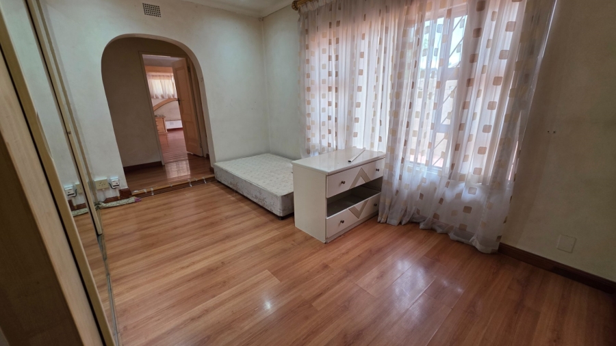 To Let 6 Bedroom Property for Rent in Laudium Gauteng