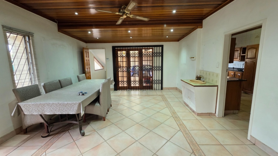 To Let 6 Bedroom Property for Rent in Laudium Gauteng