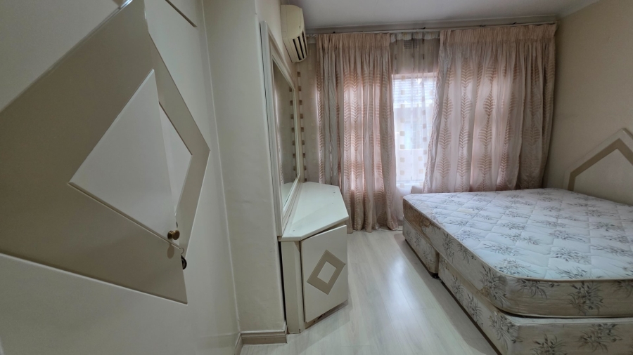 To Let 6 Bedroom Property for Rent in Laudium Gauteng