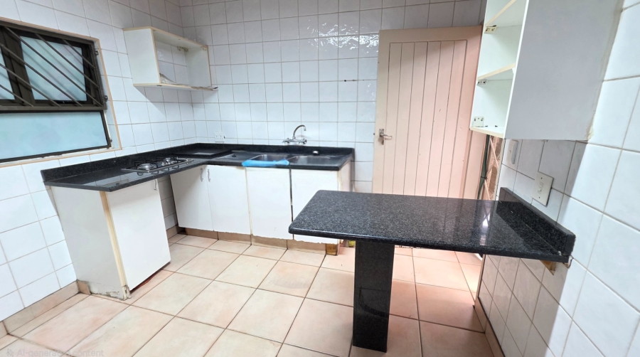 To Let 6 Bedroom Property for Rent in Laudium Gauteng