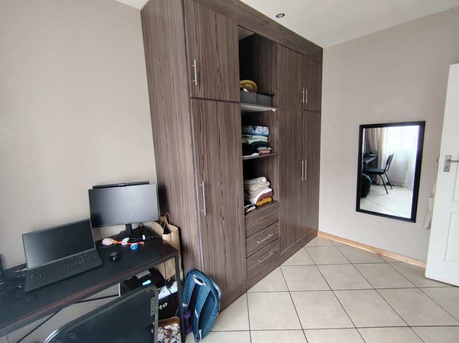 2 Bedroom Property for Sale in Monavoni Gauteng