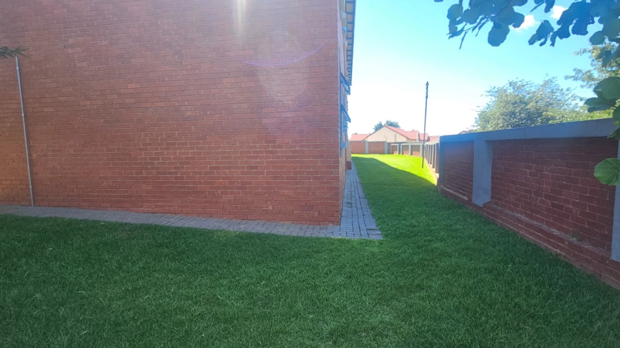 3 Bedroom Property for Sale in Witpoortjie Gauteng