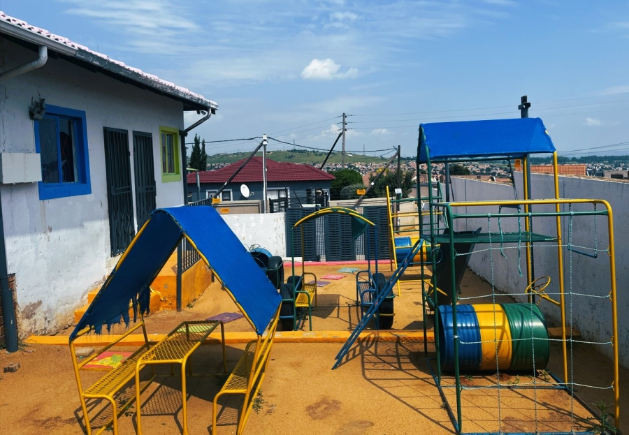 5 Bedroom Property for Sale in Cosmo City Gauteng