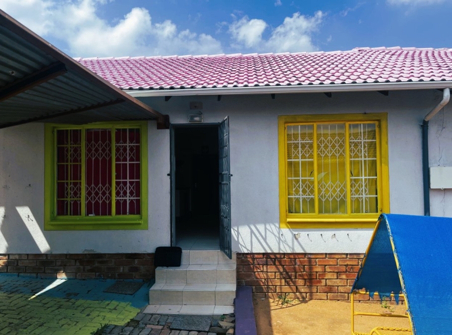 5 Bedroom Property for Sale in Cosmo City Gauteng