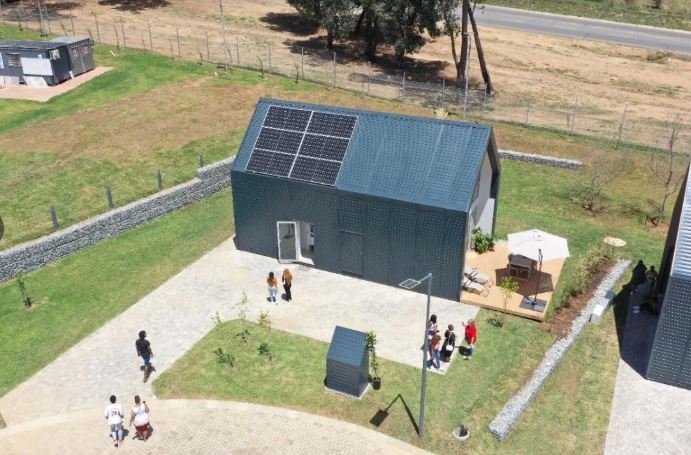 2 Bedroom Property for Sale in Lanseria Gauteng