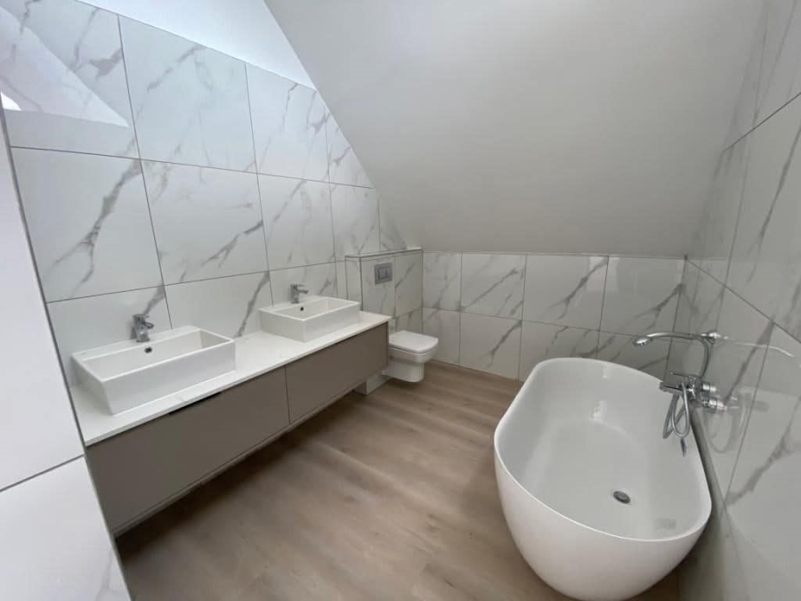 2 Bedroom Property for Sale in Lanseria Gauteng