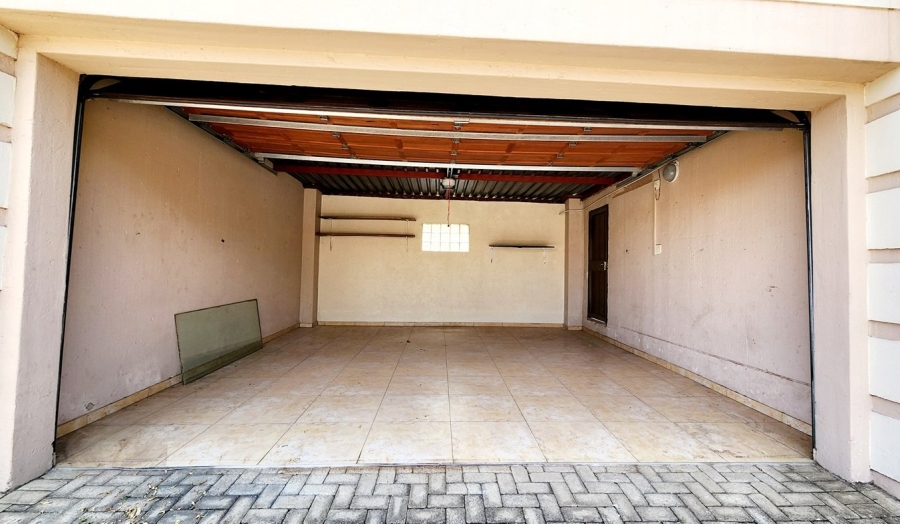 2 Bedroom Property for Sale in Arundo Estate Gauteng