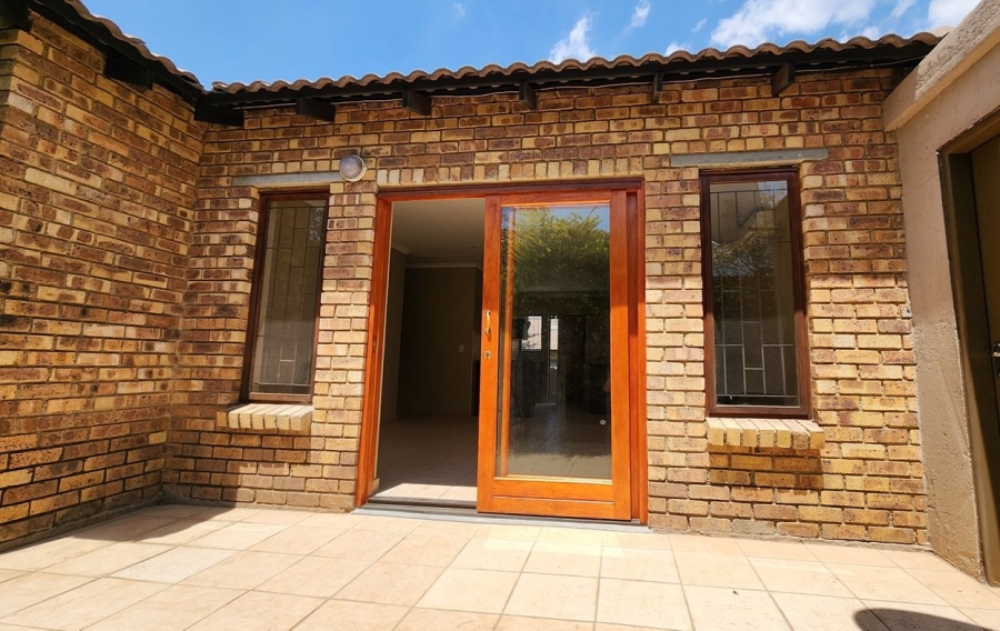 2 Bedroom Property for Sale in Arundo Estate Gauteng