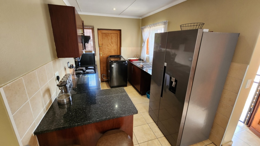 2 Bedroom Property for Sale in The Reeds Gauteng