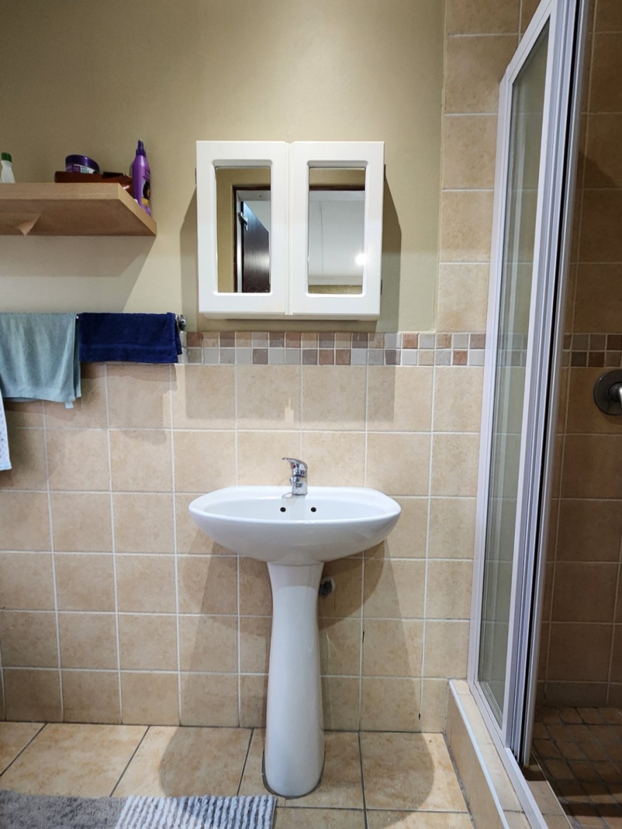 2 Bedroom Property for Sale in The Reeds Gauteng