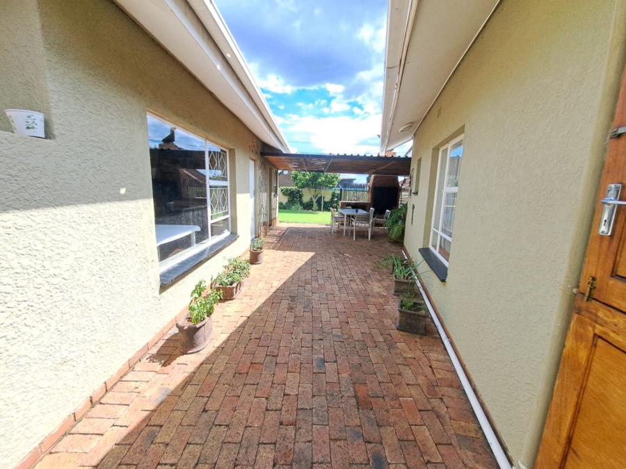 4 Bedroom Property for Sale in Ferryvale Gauteng