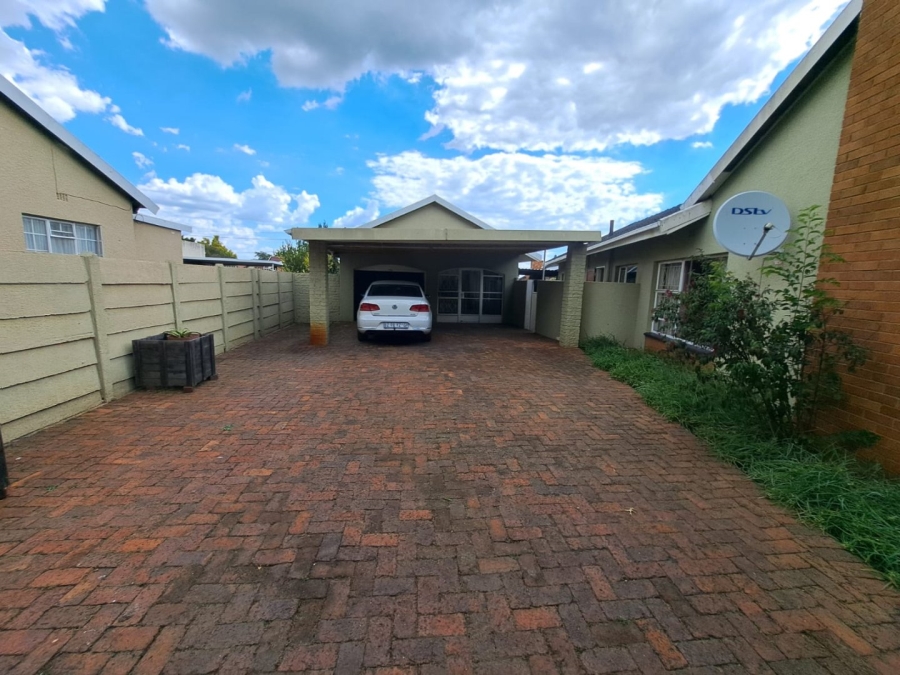 4 Bedroom Property for Sale in Ferryvale Gauteng