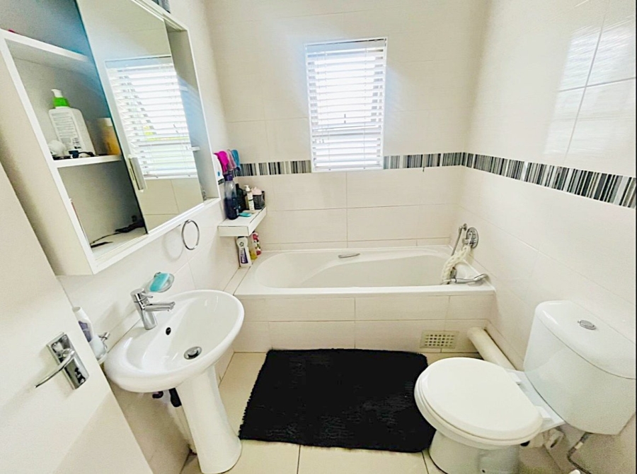 3 Bedroom Property for Sale in Parkrand Gauteng