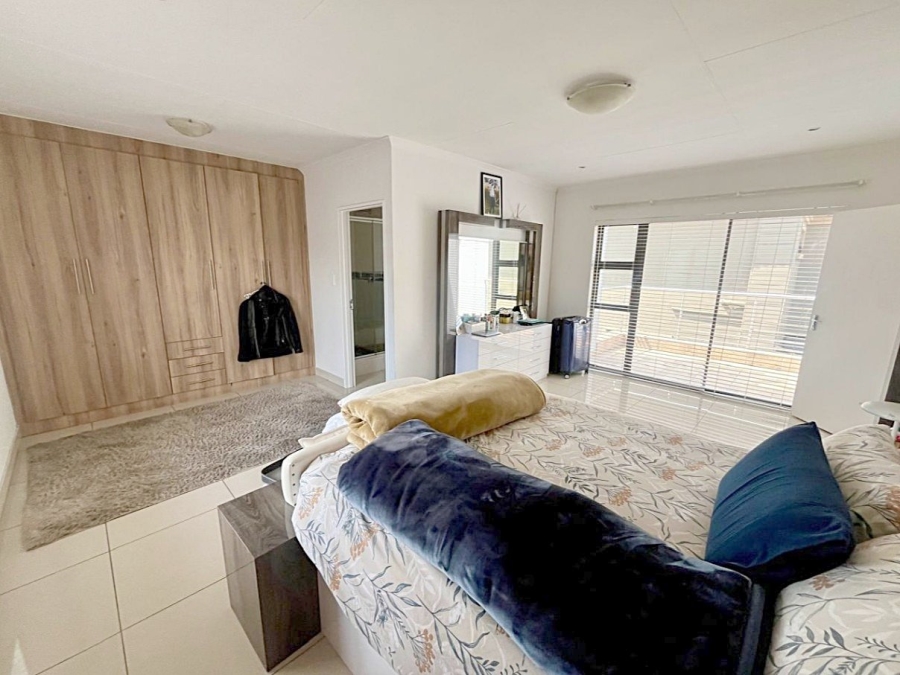 3 Bedroom Property for Sale in Parkrand Gauteng